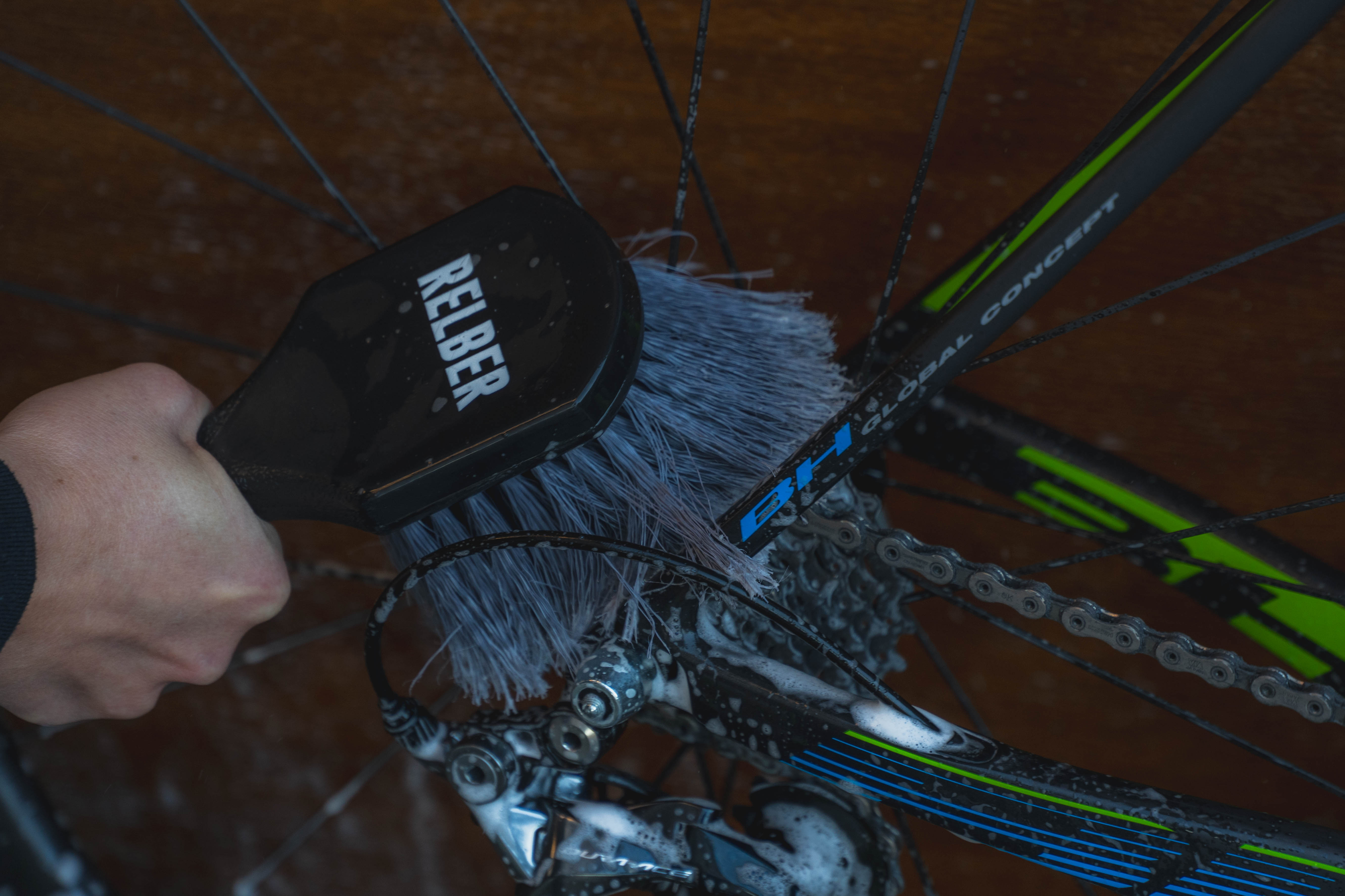 Transmission brush