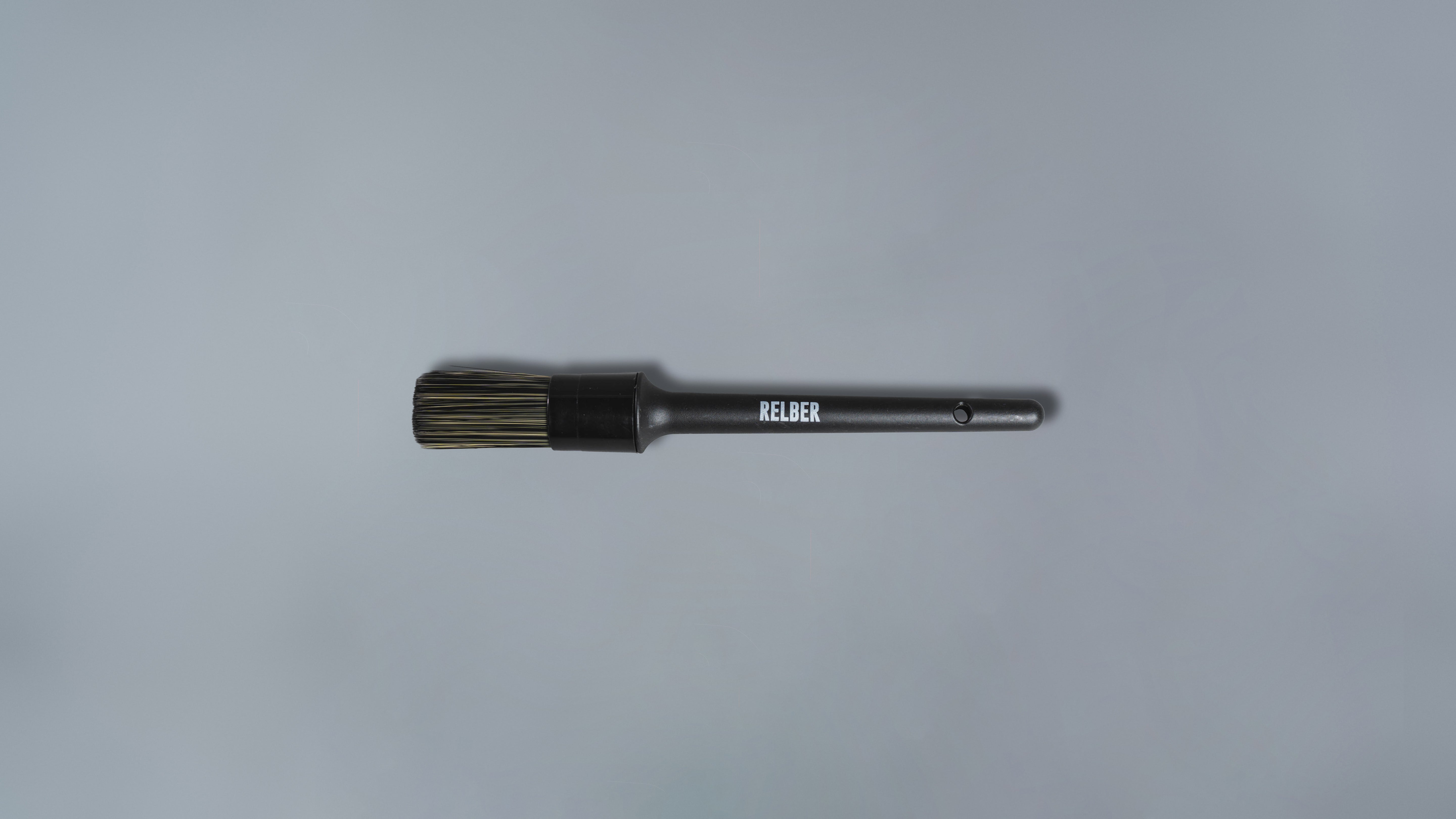 Detail brush